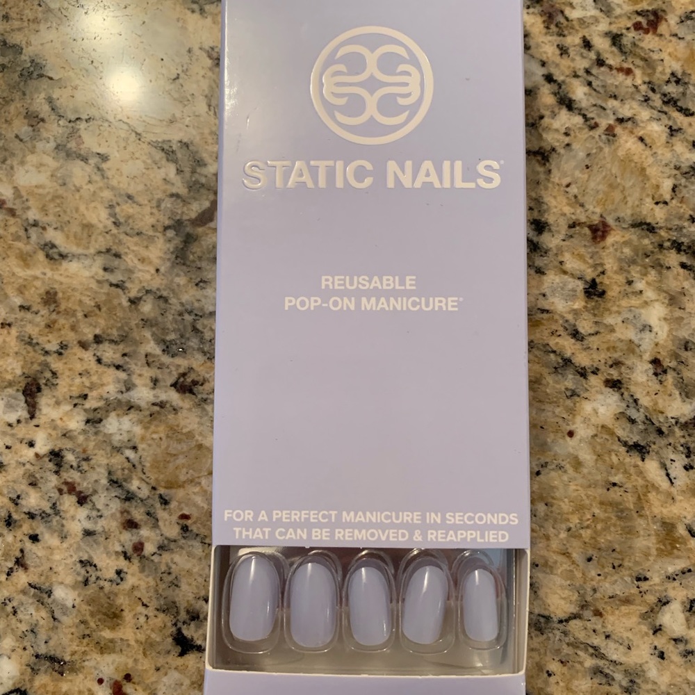 NIB Static Nails Reusable Pop-on Manicure Blue